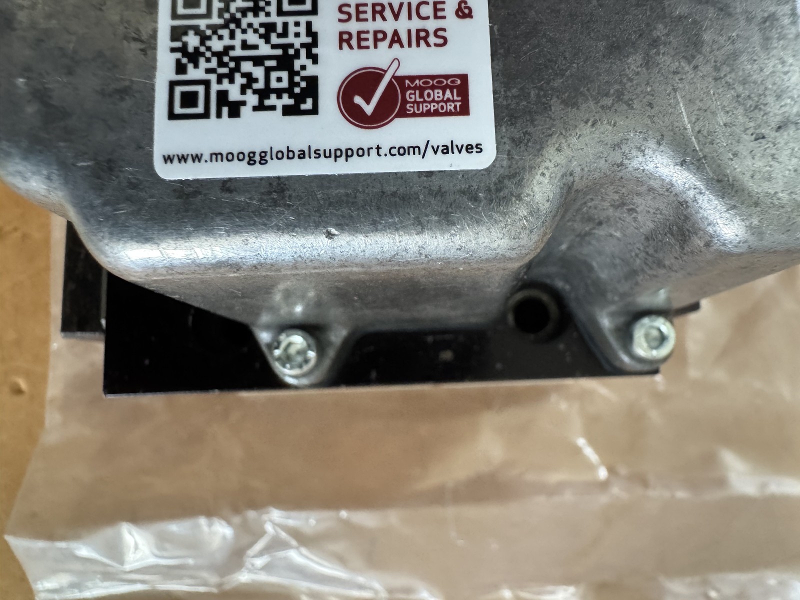 Moog 631F172F P60F0FM4VBR Servo Valve USA NextDay Air Available with Test Report