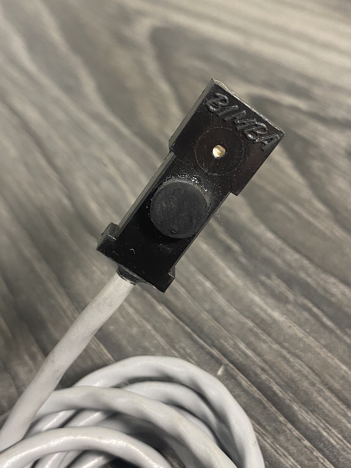 New Bimba HSKX-04 Current Sinking Hall Effect Switch 144″ Pigtail Lead – USA