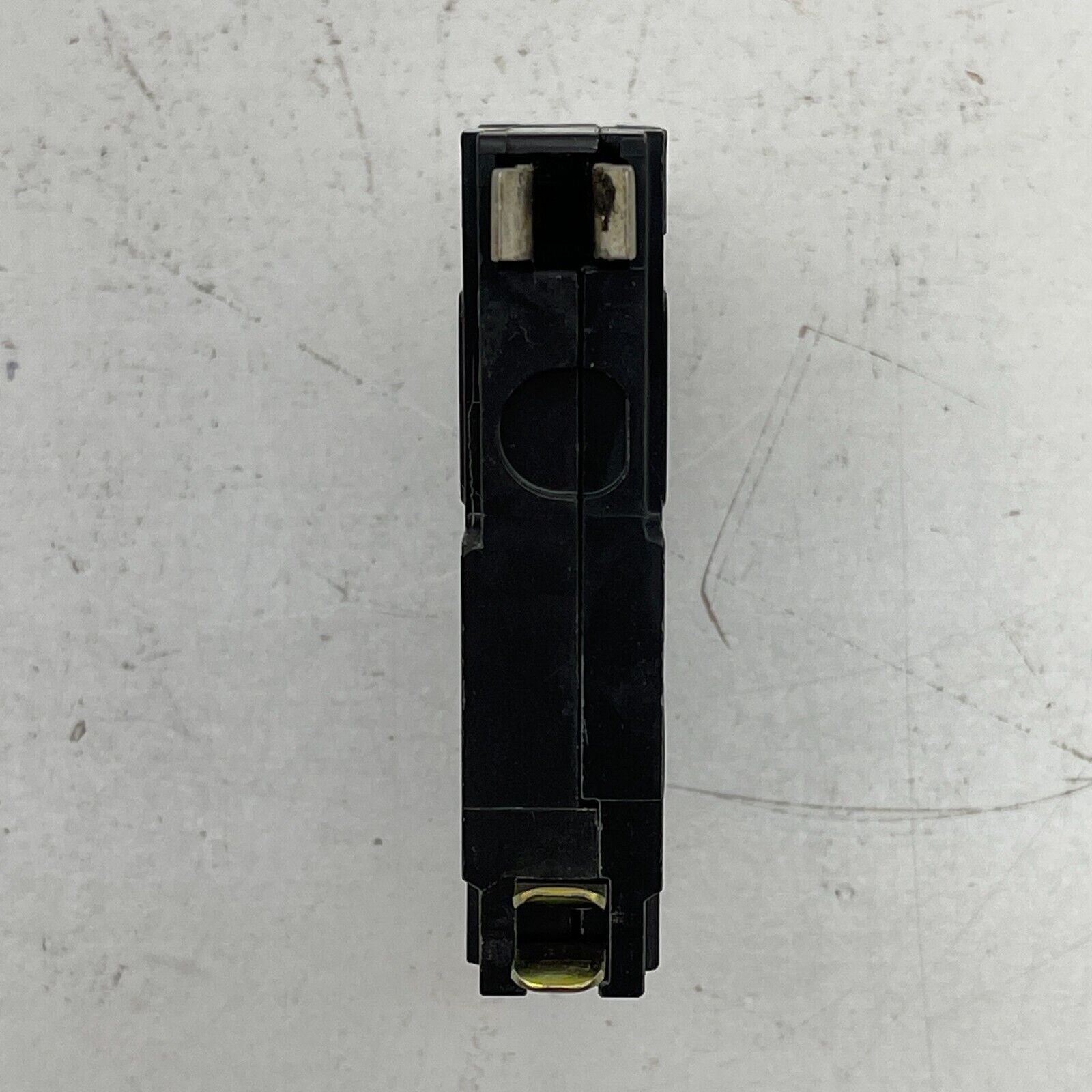 Square D QO110 – Molded Case Circuit Breaker Plug-in – 10A -1 Pole – 240 Volt