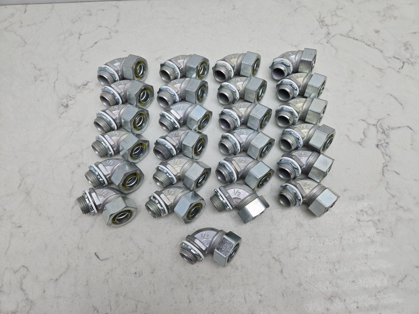 25 Pack Raco 3422 90° Conduit Connector 1/2″ Liquid-Tight Steel Electro Zinc New