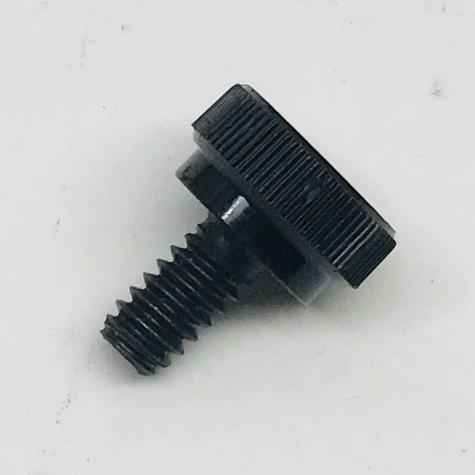 LOT OF 100 SHEAR-LOC® INSTANT THUMB SCREW KNOB PART# 101B-1024-0.37A