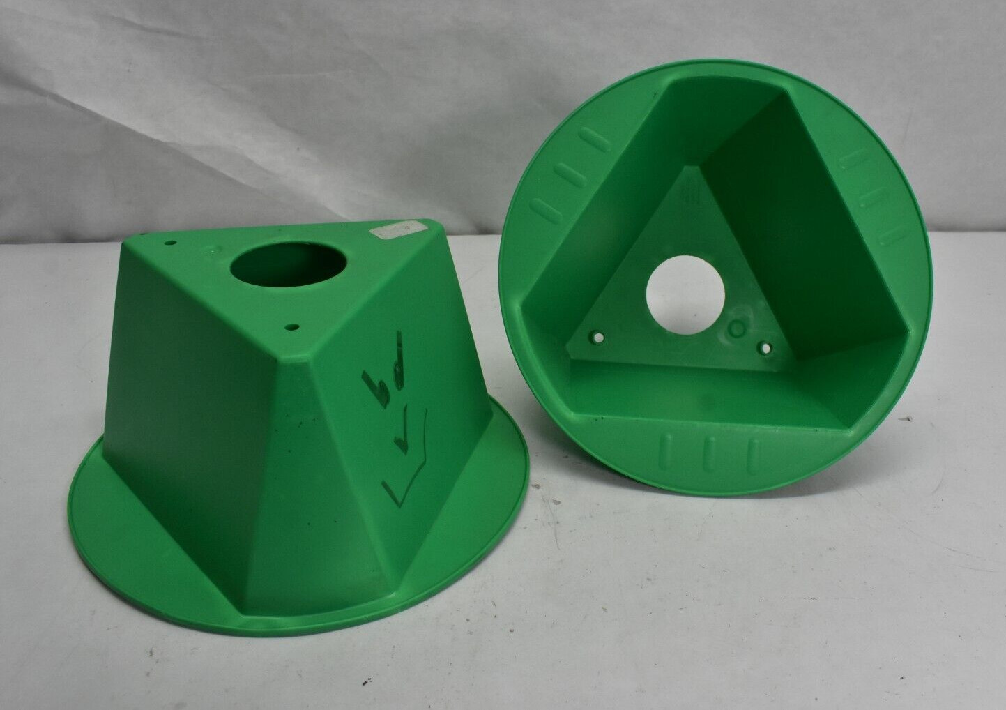 Uline Inventory Control Cone 10″ L x 10″ W x 5″ H Green Non-Reflective Lot of 2