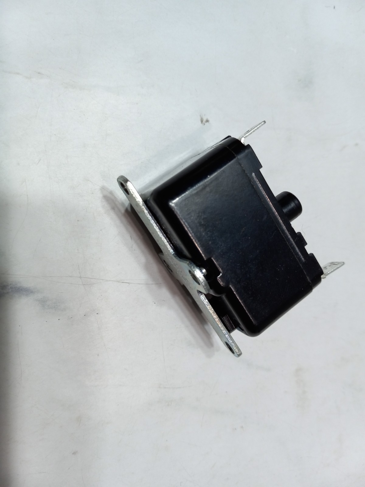 ESSEX 184-20103-301 RELAY 125VAC 250VAC 24 V 5 Pin