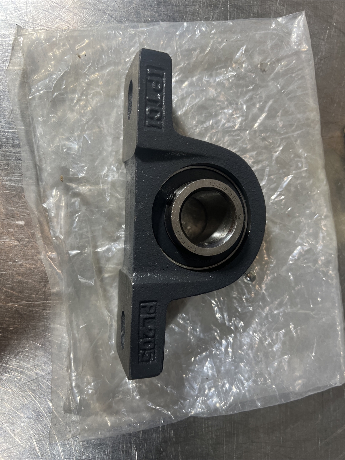 UCP205-15 15/16″ Pillow Block Bearing Unit with Solid Base Cast Iron Housing FK