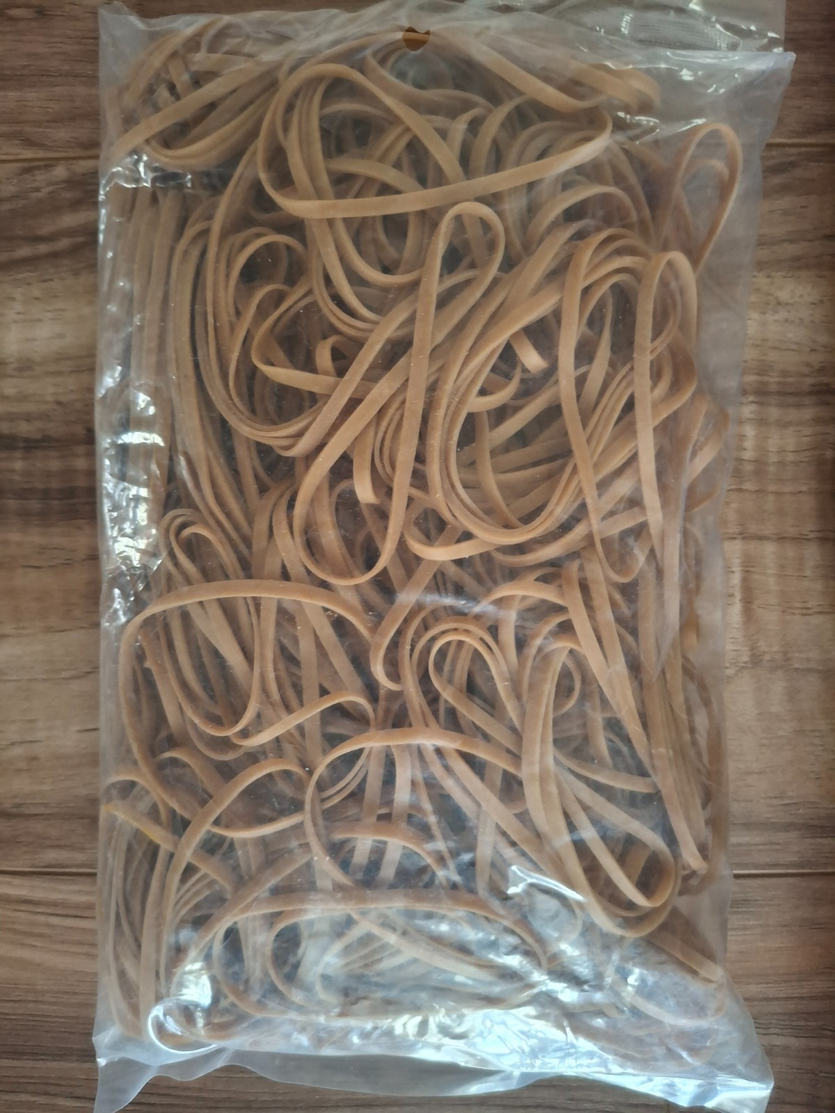 Universal Rubber Bands, Size 33, 0.04″ Gauge, Beige, 1 lb Box, 640/Pack