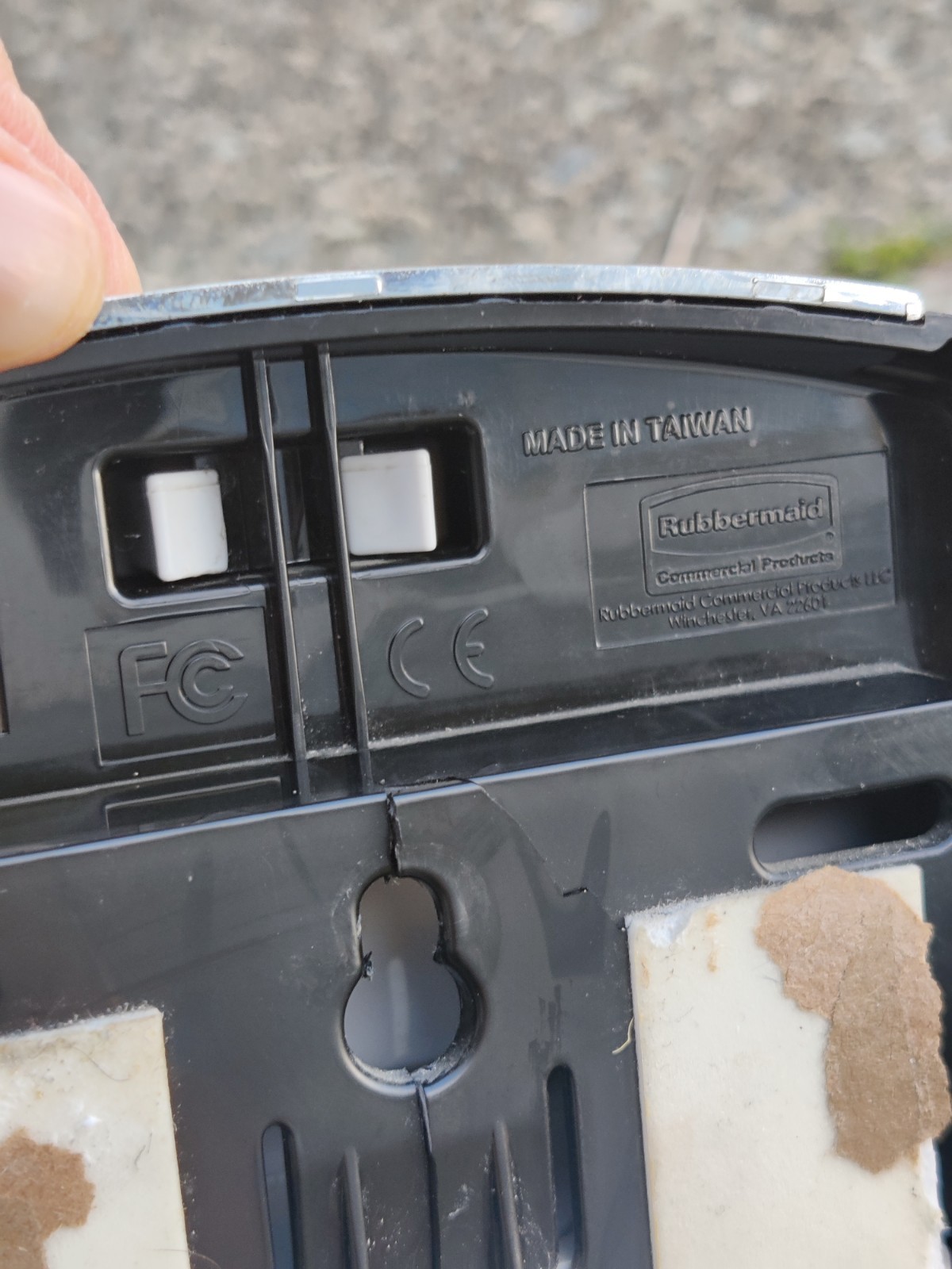 Rubbermaid Commercial Autofoam Hands-Free Dispenser Solar Cells Lot Of 2
