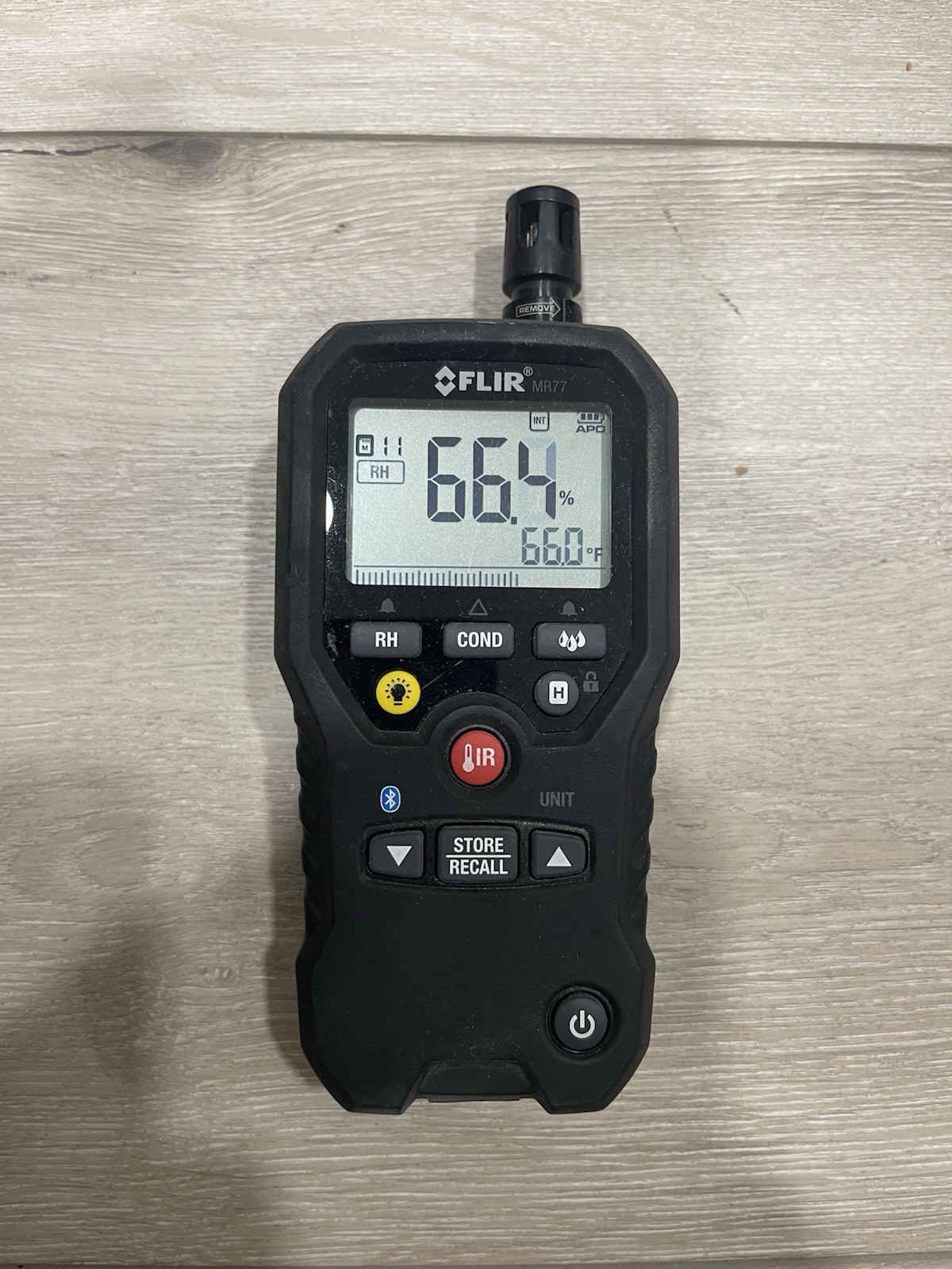 MR77: 5-in-1 Moisture Meter with METERLiNK