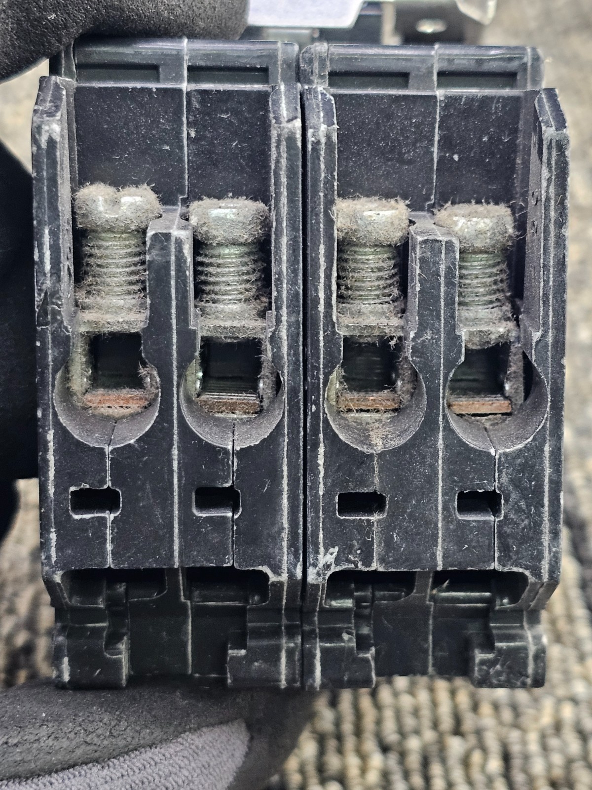 Eaton BQ220250: Cutler-Hammer Type BR 20A/50A 4-Pole Quad Circuit Breaker