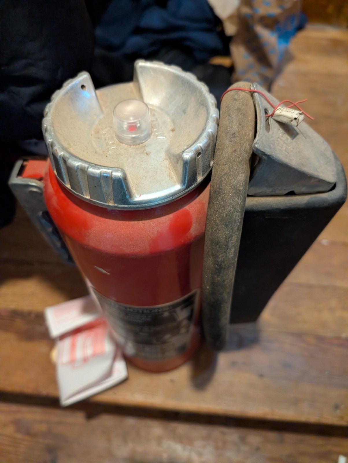 Ansul Red Line ABC DRY CHEMICAL Cartridge Operated Fire Extinguisher.