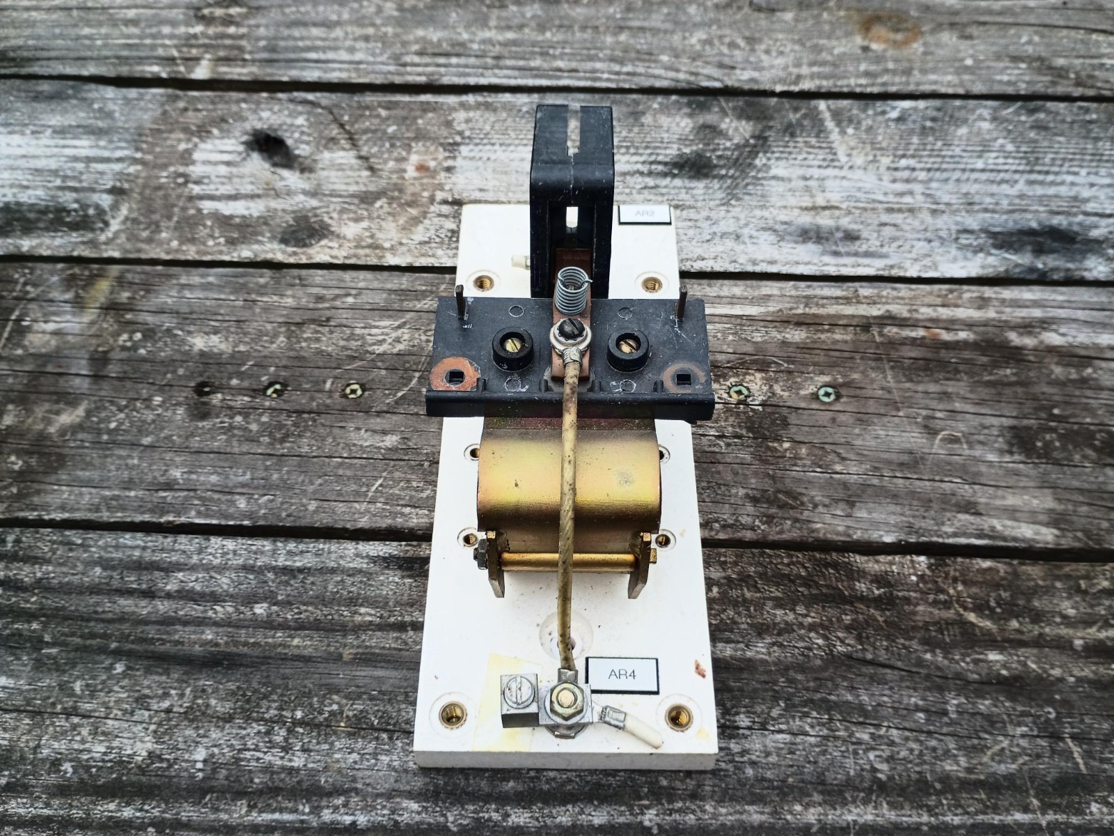 Hubbell 59311-508 DC Contactor Size 1 Series 5210 250VDC Coil 25A 1-Pole NO
