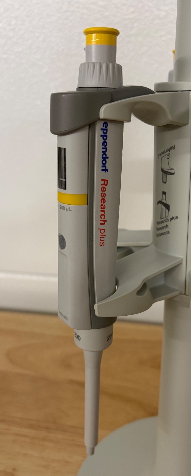 Eppendorf Research Plus Pipette Set (10-100, 20-200, 100-1000) – Refurb, Mint!