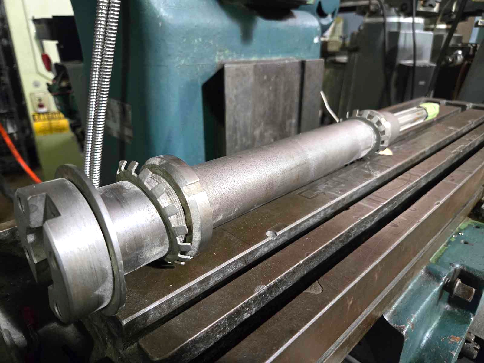 FRAY 10RH «All Angle» Horizontal / Vertical Manual Mill 36″ x 9″ Table, w/ DRO