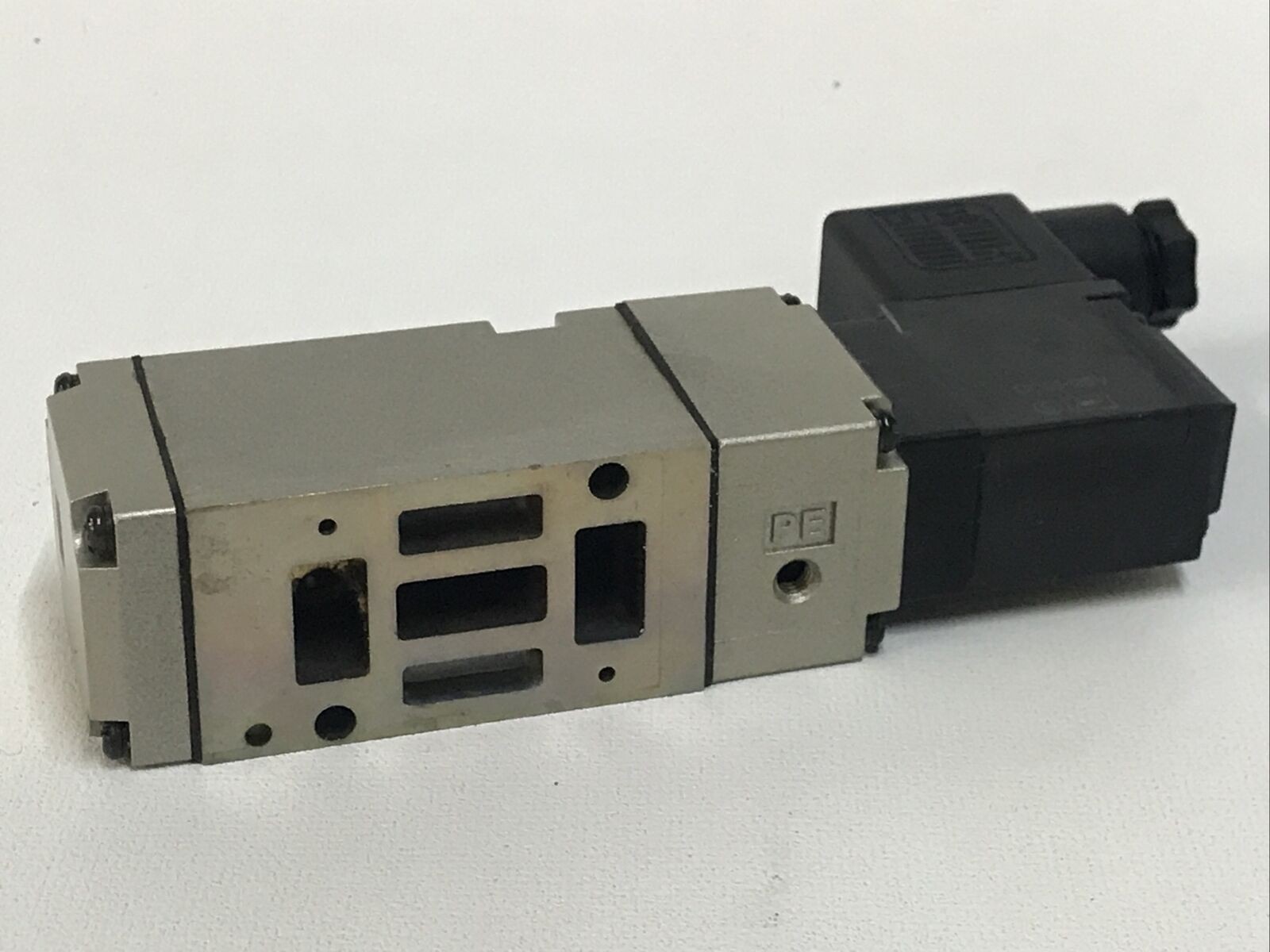 SMC VP544 Solenoid Valve 0.2-0.8 MPa DC21-26V