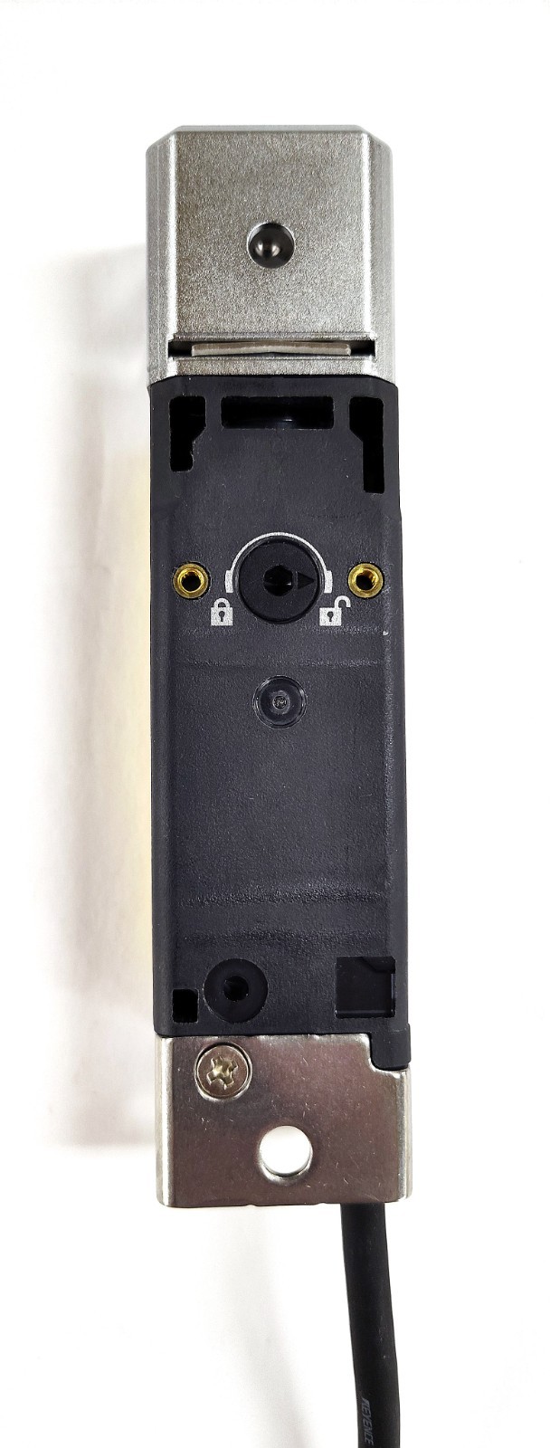GENUINE Keyence GS-53PC Power-to-Release Guard Lock & GS-P12C5 5m Cable