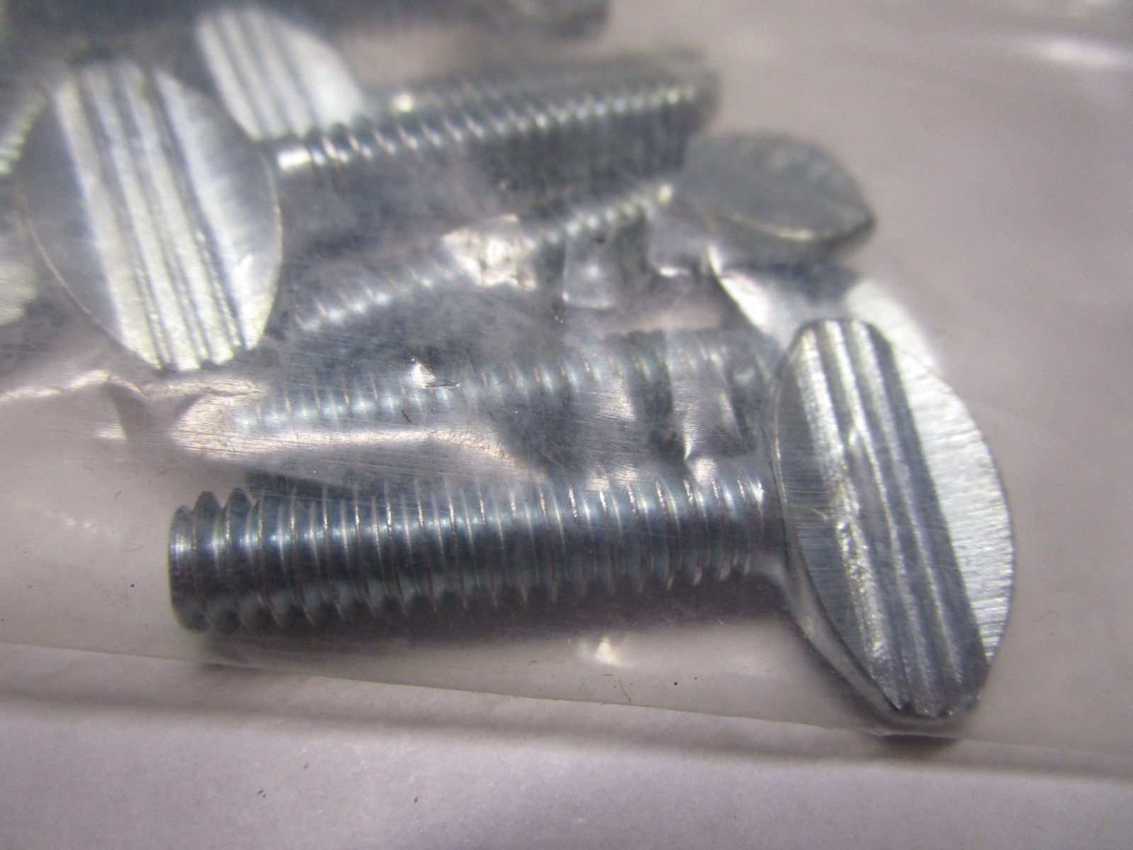1/4″-20 x 1″ Type B Regular Thumb Screw, No Shoulder, Zinc QTY 10