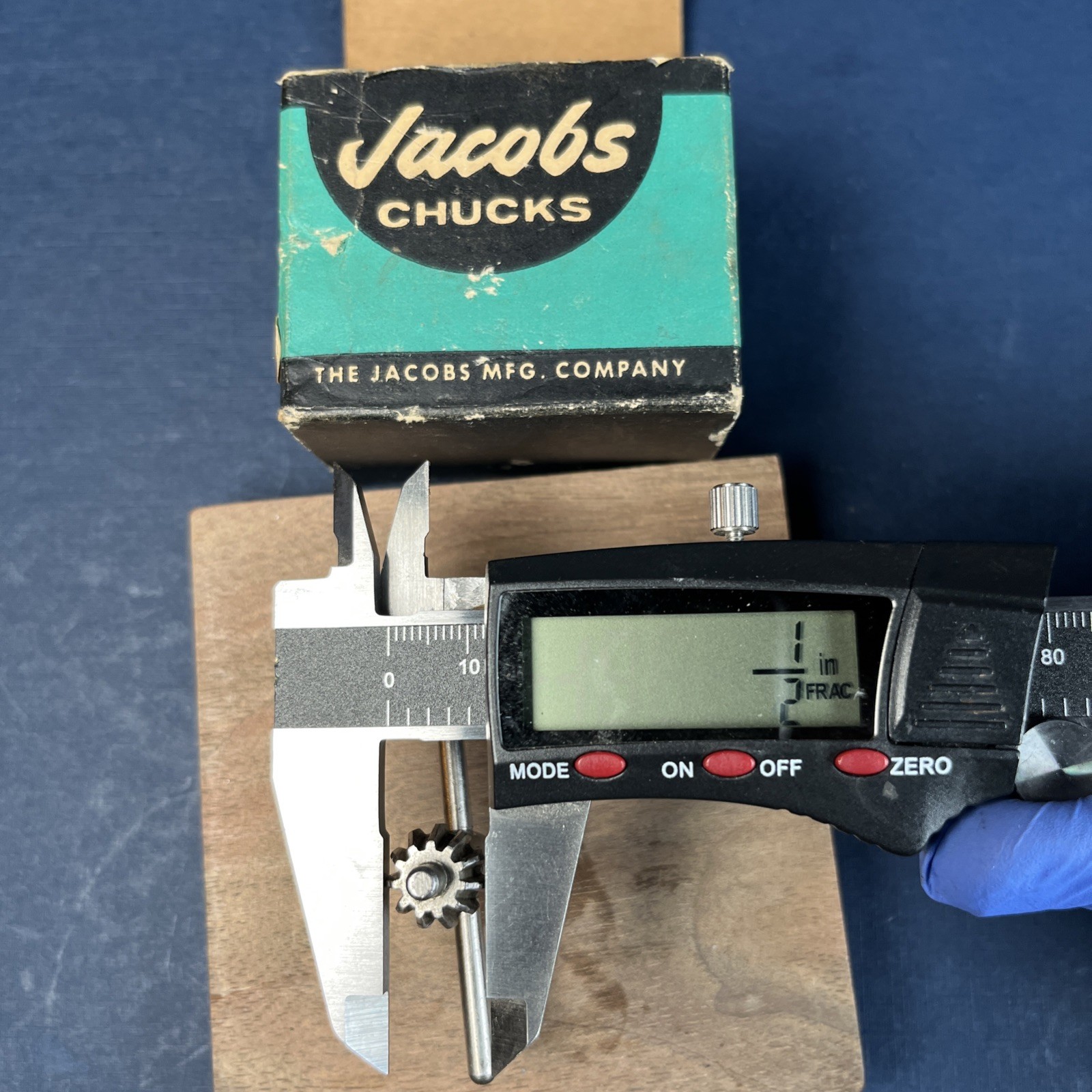 Jacobs No. 7B Drill Chuck, 0 to 1/4″ capacity, 3/8-24 mount, Hartford, USA