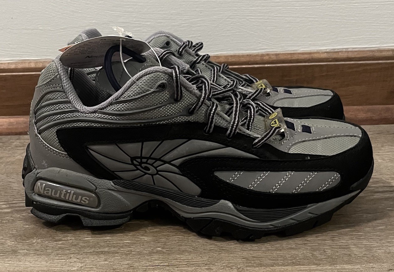 Nautilus Safety Footwear N1360 Womens ESD Safety Toe Athletic Work Shoes Size 9