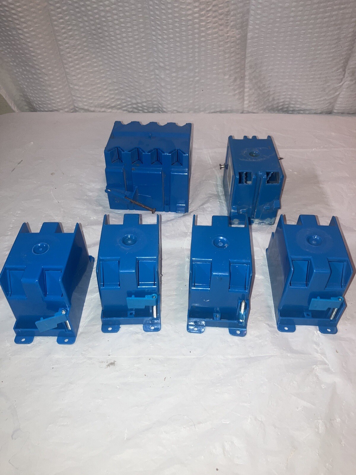 4 Pcs 1-Gang 14cu. in; 1 Pc 1-gang 18 Cu. In; & 2-gang 36 Cu. In Blue PVC