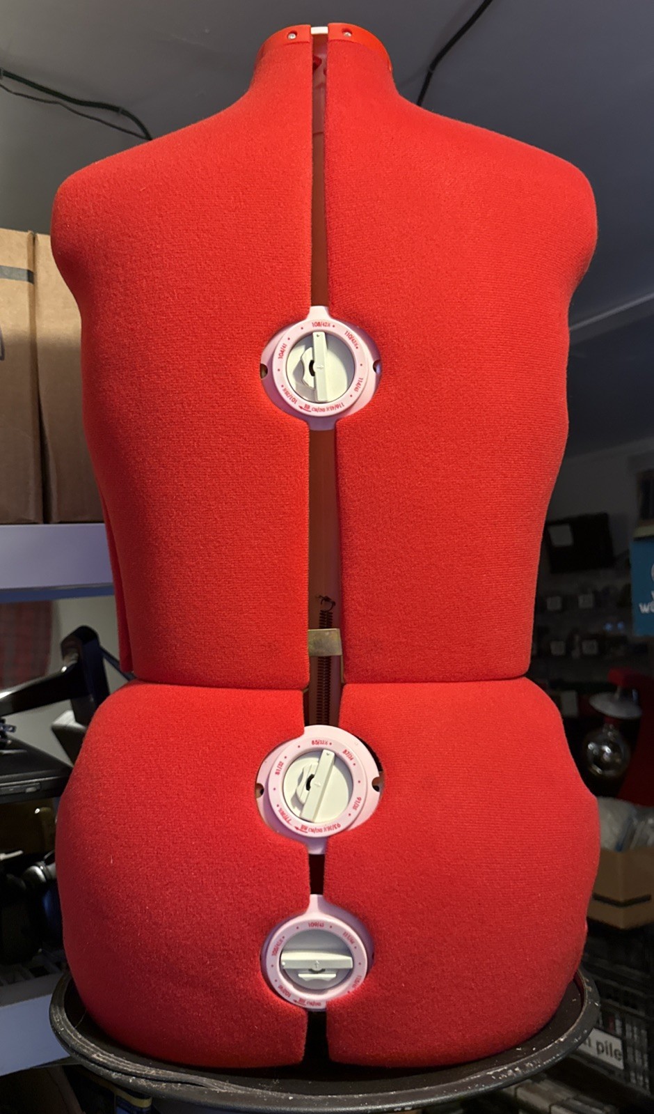 Singer 151 Red Adjustable Mannequin Dress Form for Sewing