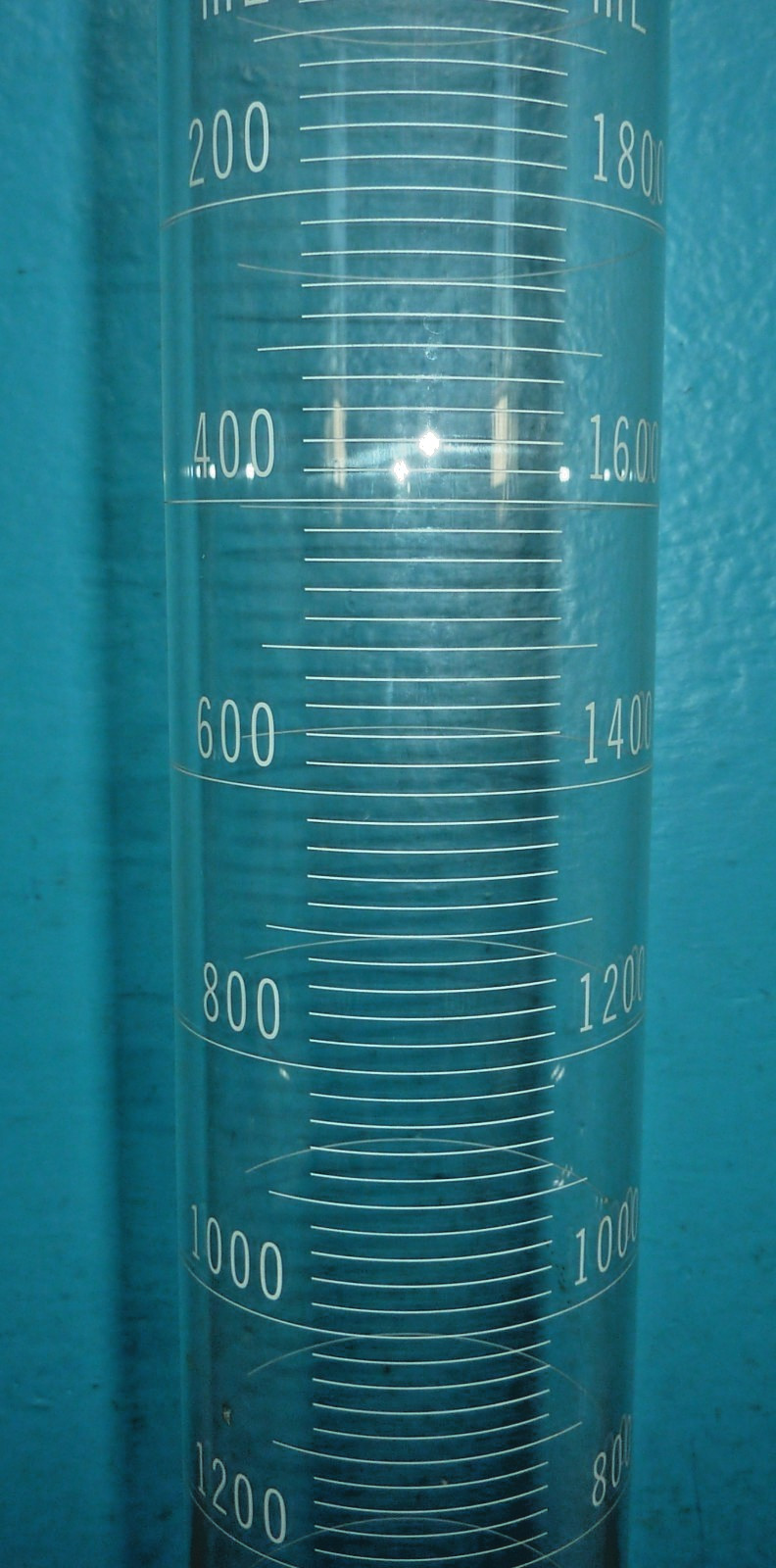 Pyrex No. 3023 2000mL Glass Graduated Cylinder Very Good Condition