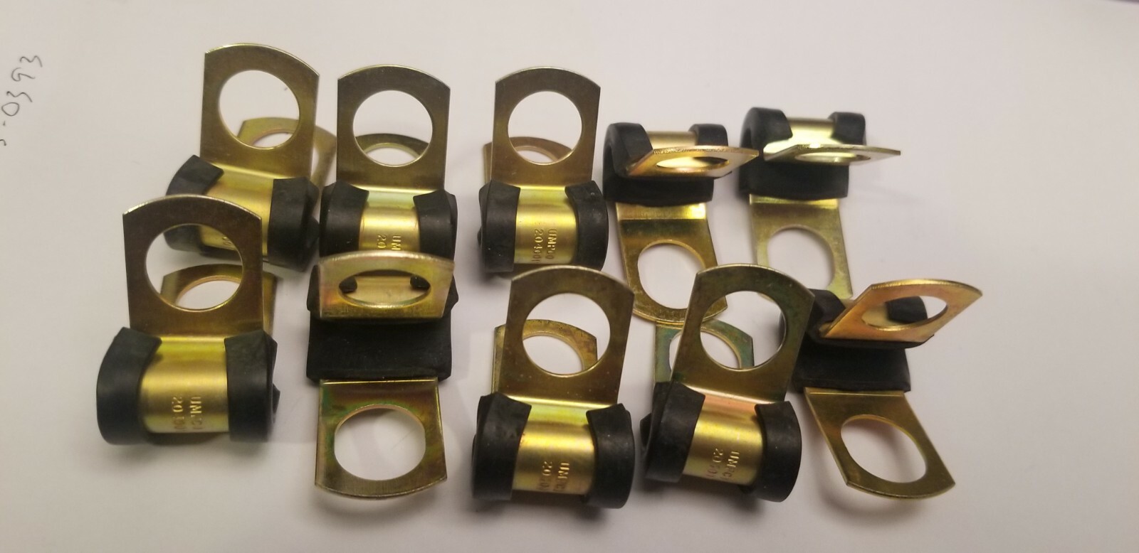 Qty-10 3/16″ UMPCO Cushion Loop P- Clamp Fits 3/16″ Tube Wire Loom Hose 2040011
