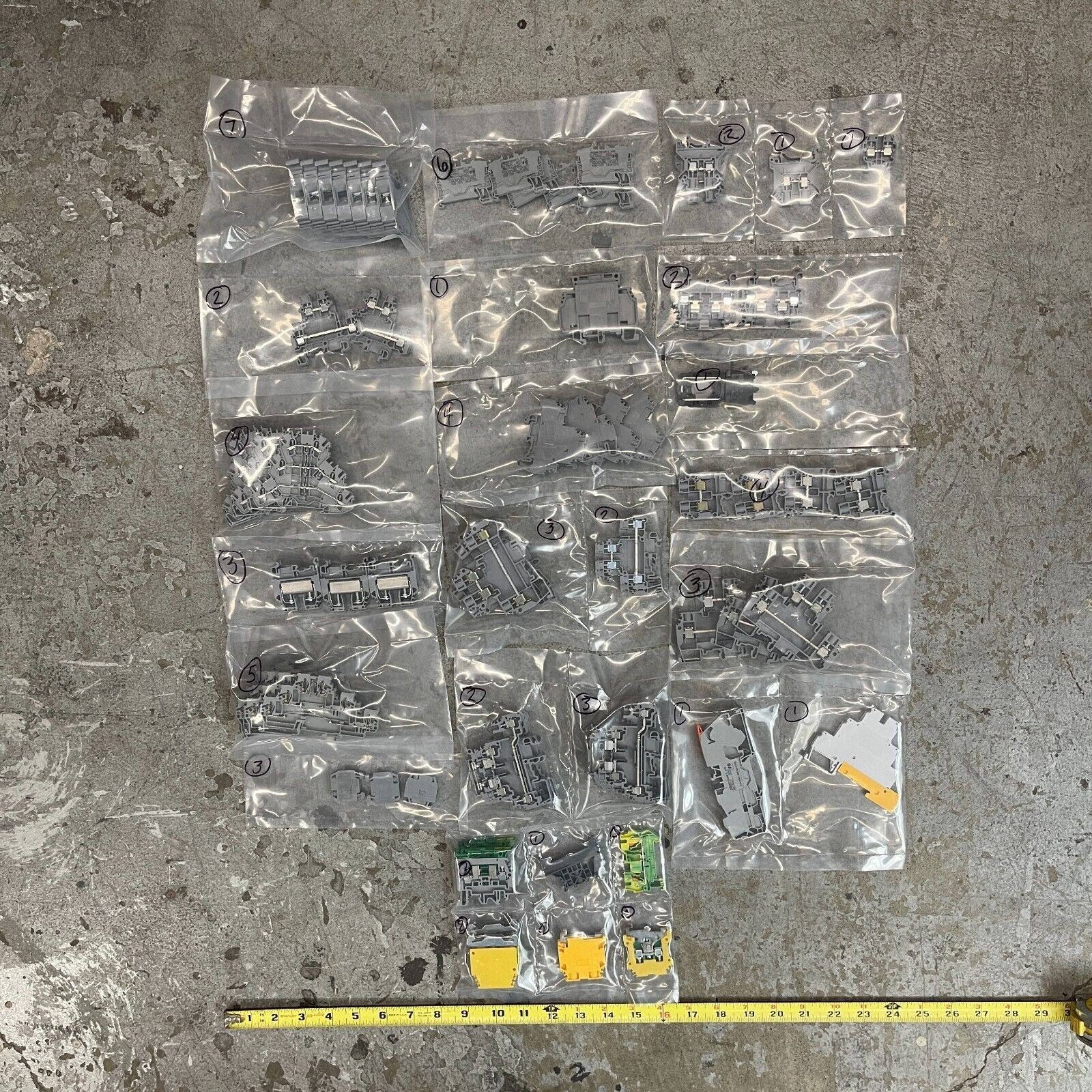 Mixed Lot of Entrelec Terminal Block Din Rail Terminals – Gray / Green