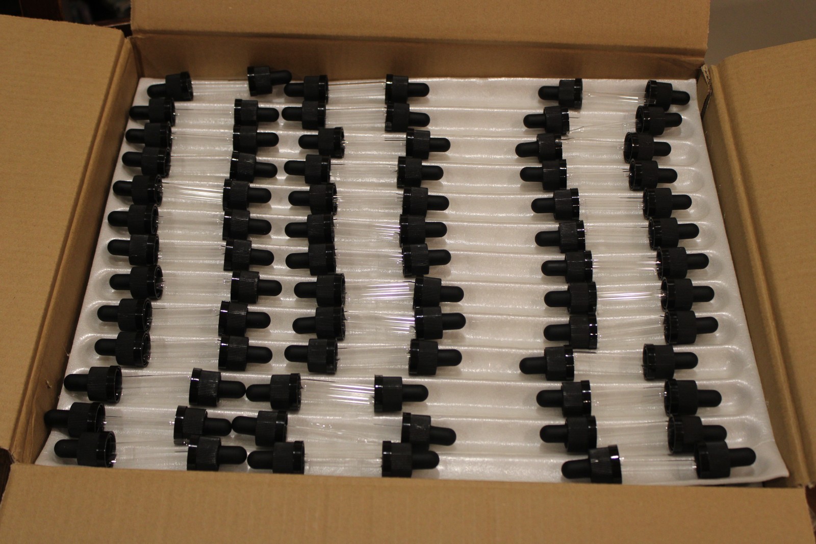 30 ml Tincture Bottles w/ Childproof Glass Dropper Cap – Lot of 330 bottles/caps
