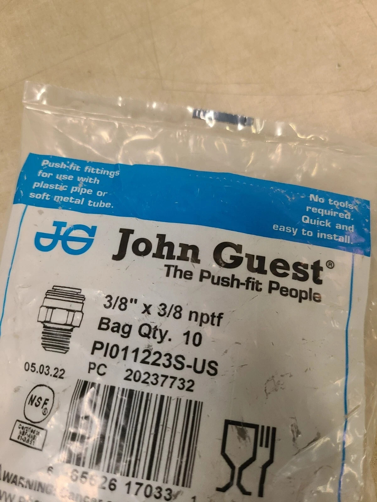 John Guest® PI011223S Straight Male Adapter, 3/8 » x 3/8″ NPFT sealed bag of 10
