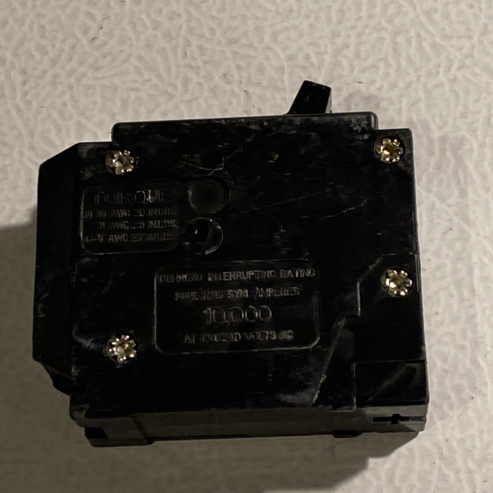 Eaton BR2020 20A 120V Tandem Breaker – Twin Single Pole No Rejection Clip Black
