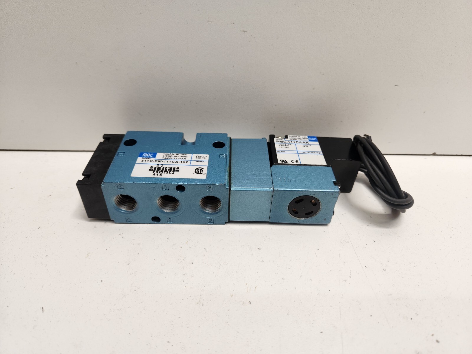 NEW NO BOX! MAC 120V 2-POS 4-WAY 1/4″ SOLENOID VALVE 811C-PM-111CA-152