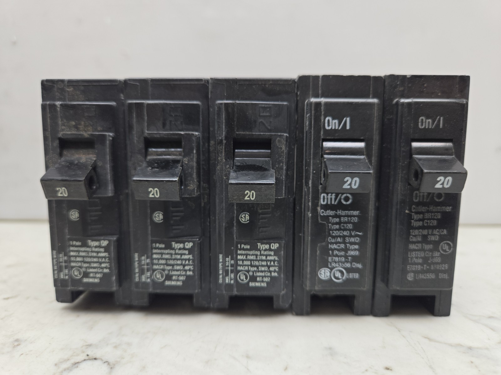 Mixed Lot of 31 Single Pole Circuit Breakers 20A Eaton Cutler Hammer Square D