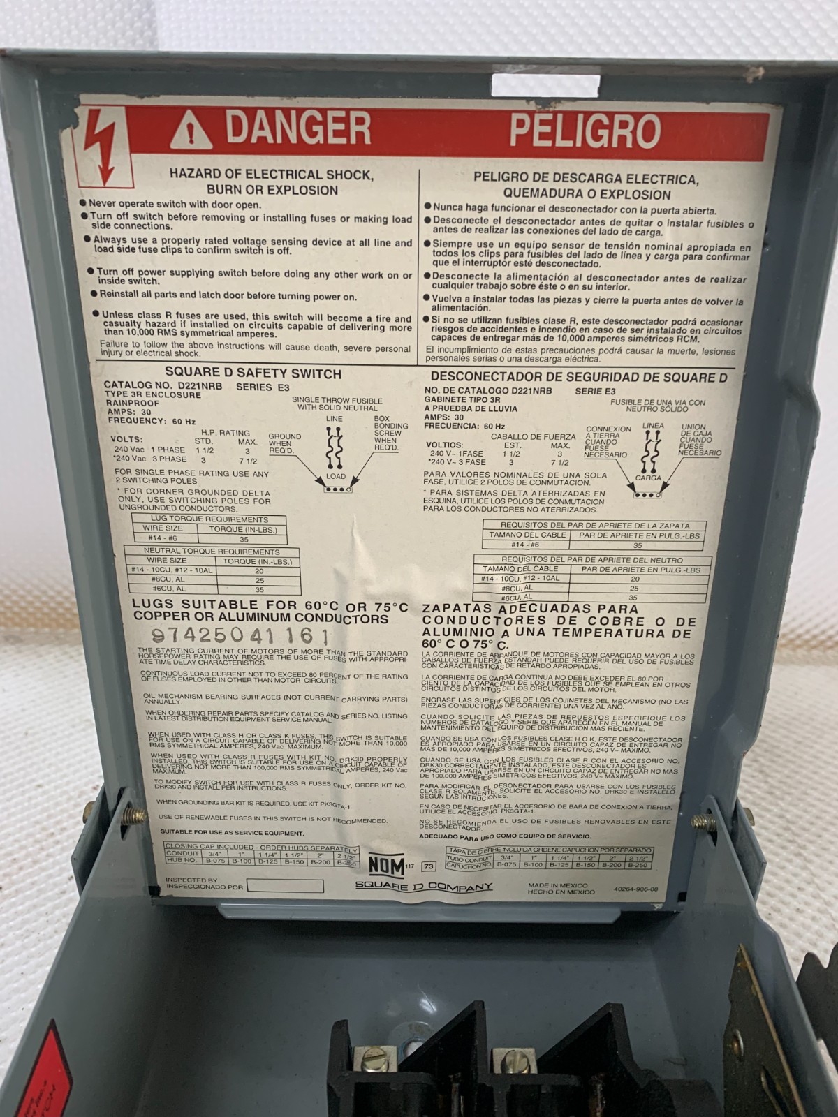 SQUARE D D221NRB 30 AMP 240 VOLT SINGLE PHASE FUSIBLE OUTDOOR DISCONNECT..D-2257