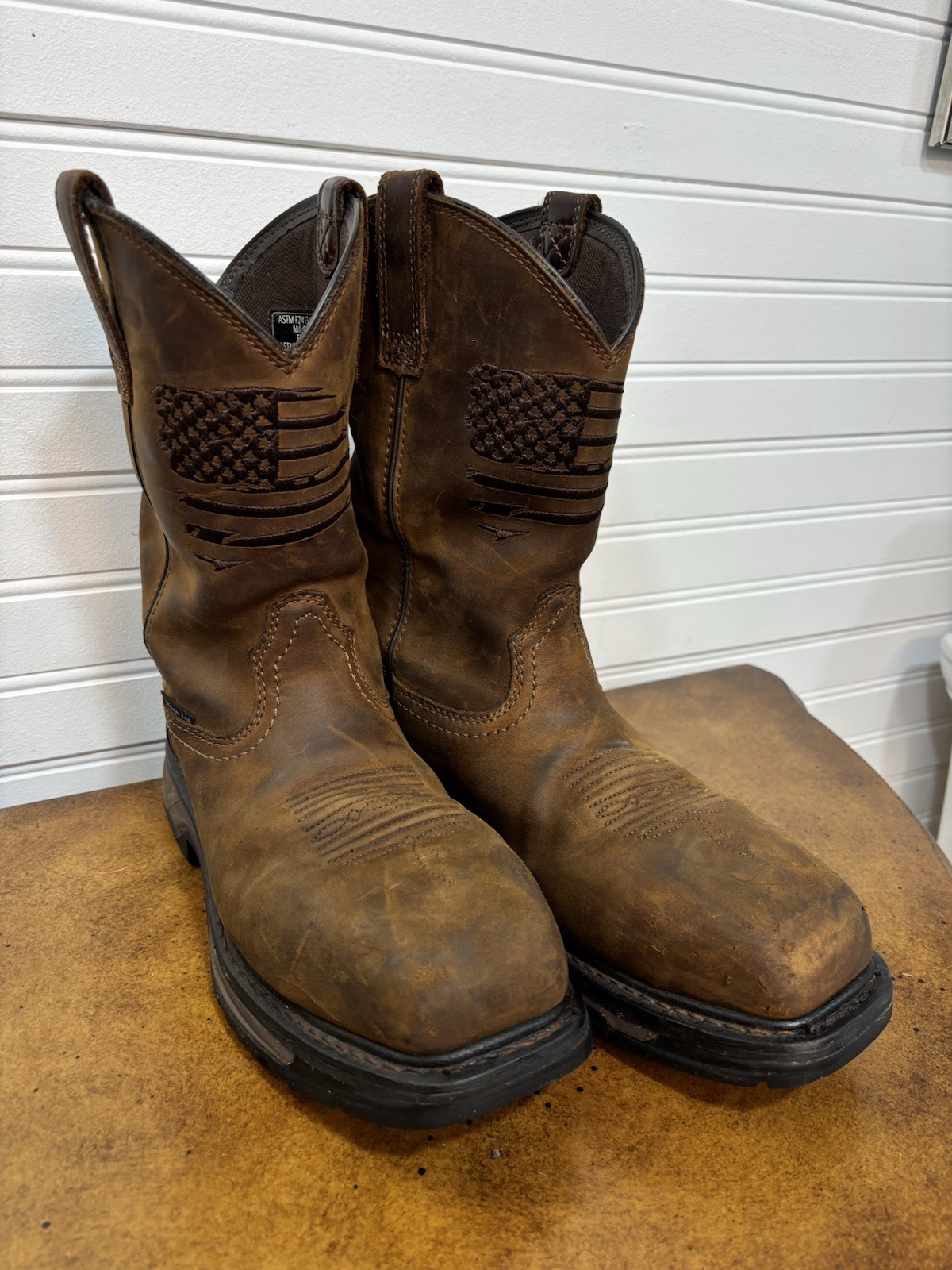Ariat WorkHog XT Patriot Waterproof Carbon Toe EH Work Boots 7D Medium