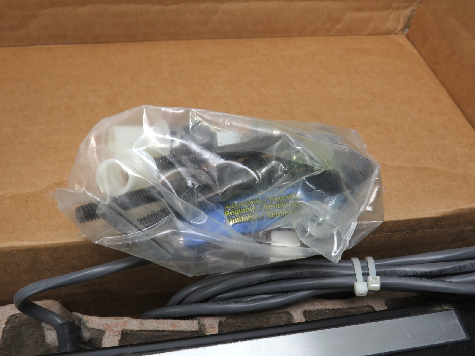 ASSA ABLOY Securitron M62BD Weatherproof 1200lb Magnetic Lock w/BondSTAT [DNC]