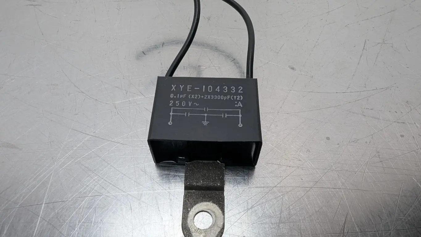 Okaya XYE-104332 Noise Suppression Capacitor 250VAC 0.1µF X2 2X3300pF Y2