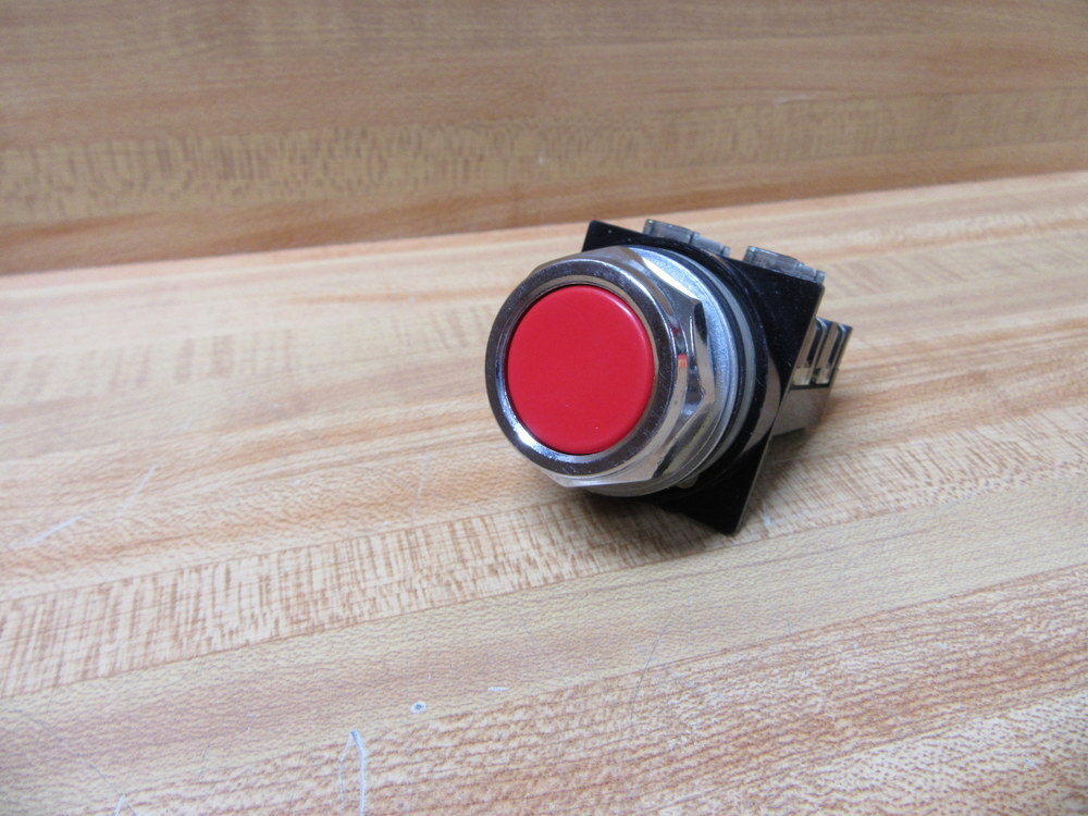 General Electric CR104PBG91R1 Red Pushbutton GE W/Contact Block