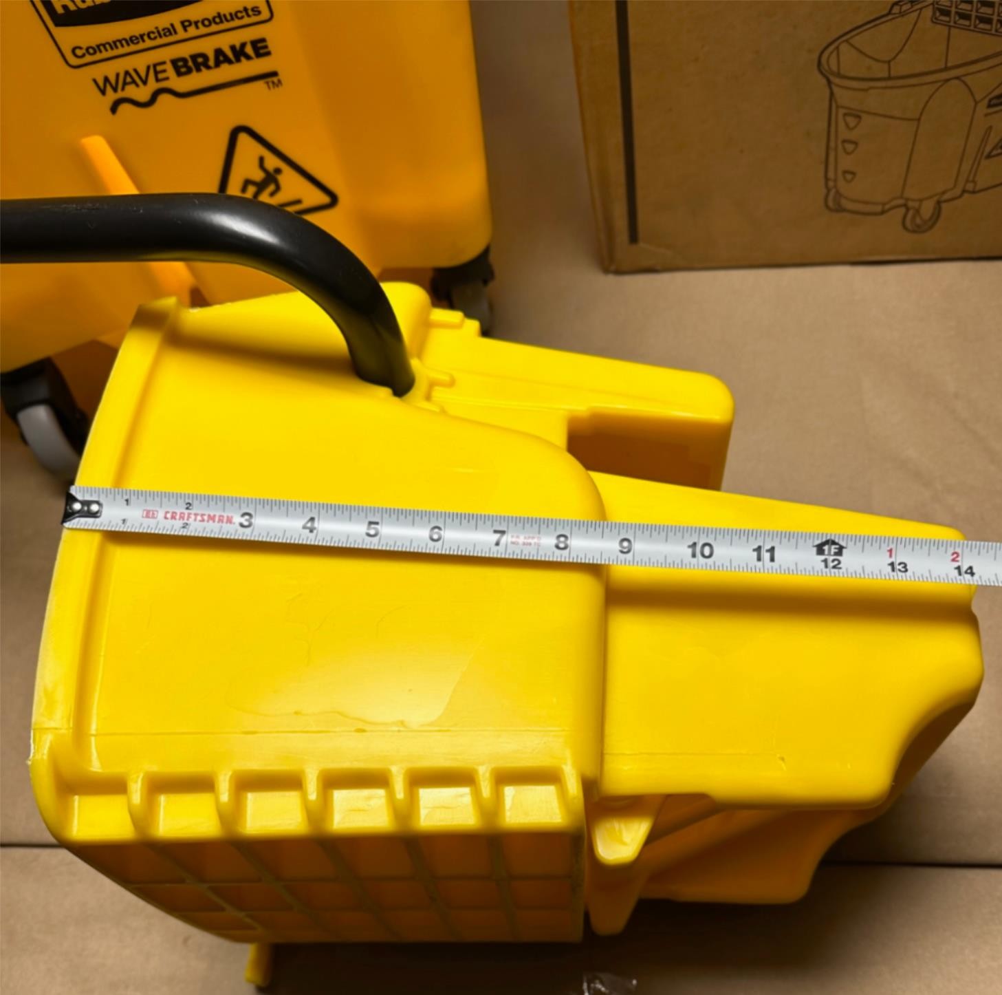 Rubbermaid Wave Brake 35 Qt Yellow Combo Mop Bucket and Wringer FG758088YEL