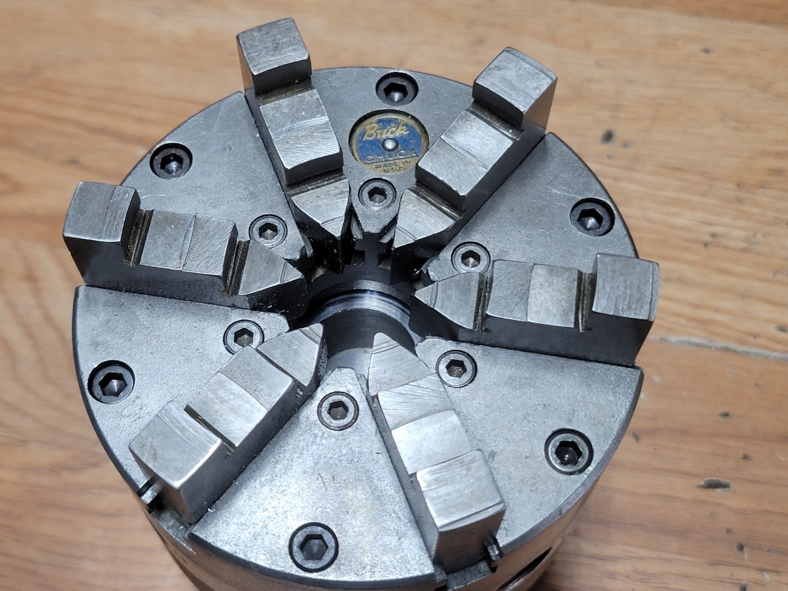 BUCK CHUCK SET TRU 4″ 6 JAW W/ 5C COLLET MOUNT