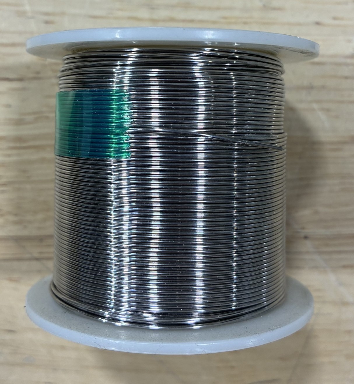 Kester 24-6337-8800 Solder Wire, No Clean, Leaded, Sn63Pb37, 1.1%, 0.031″ Dia.
