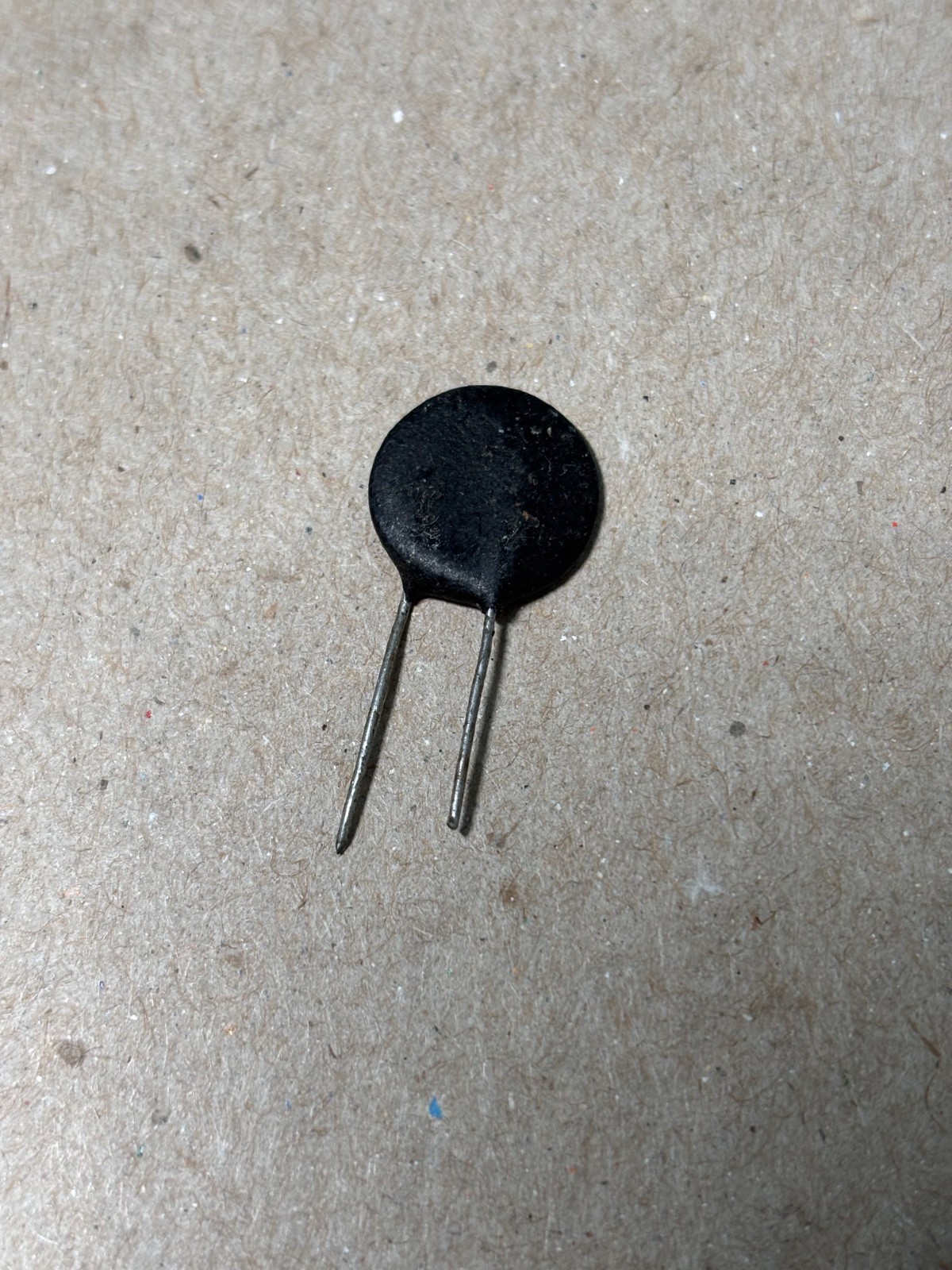 Vintage Cornell Dubilier Black Ceramic Disc Capacitor 220pF, 500V, CD,USA 220 pF