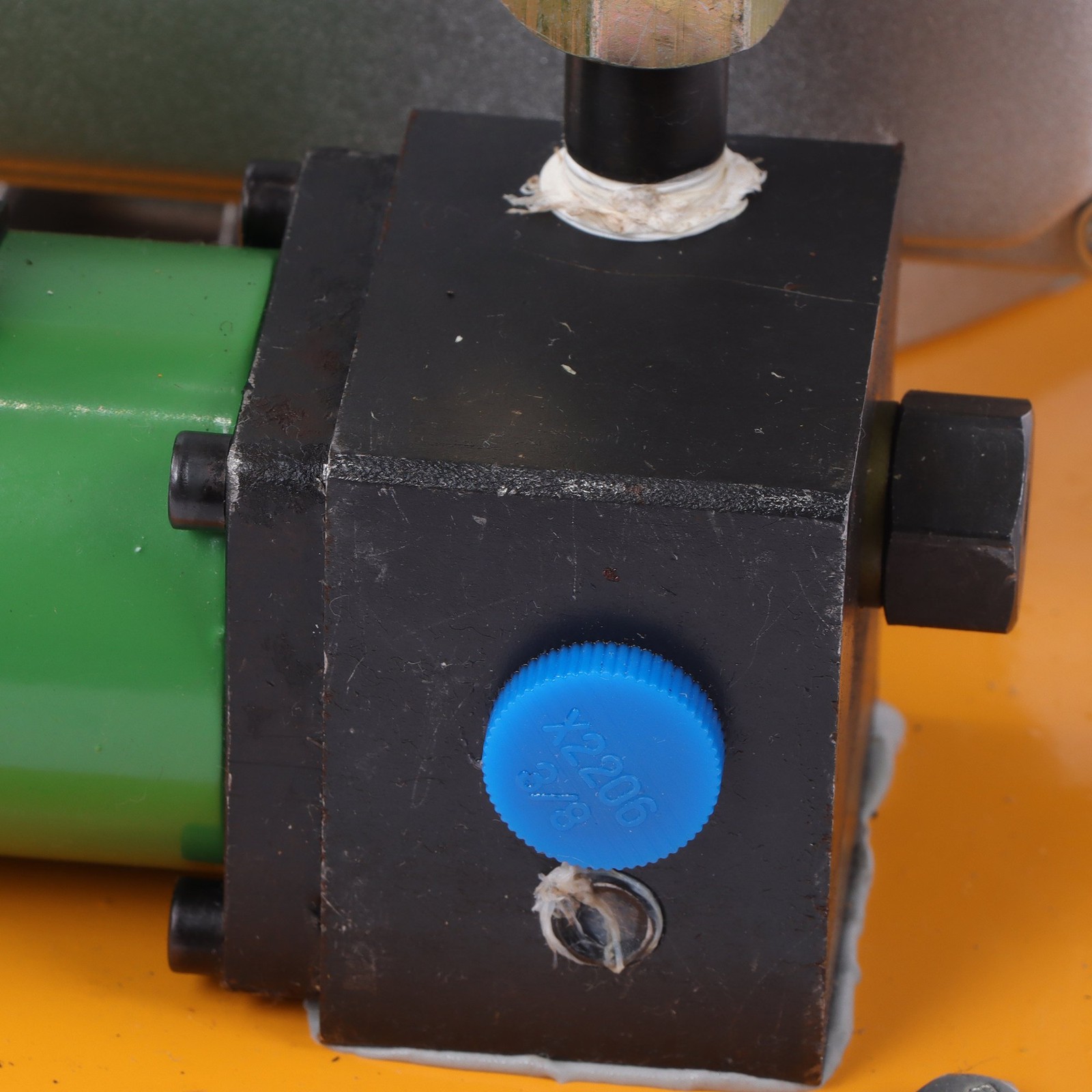 10000 PSI Single Acting Electric Hydraulic Pump 8L Solenoid Valve 110V