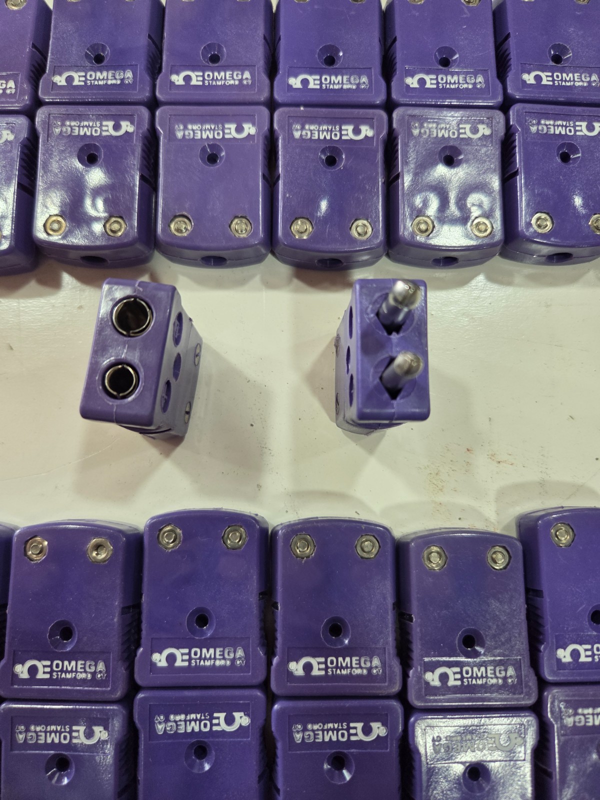 Type E thermocouple connector pairs (40 male, 40 female)