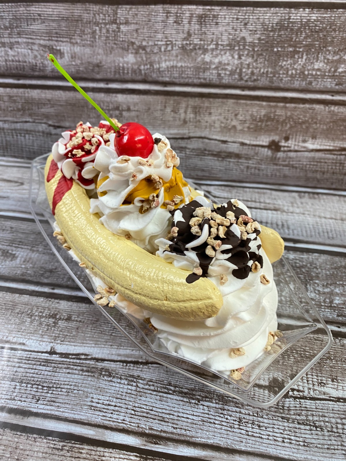 Display Fake Food Prop Banana Split Sundae with Cherry and Fake Nuts F0375