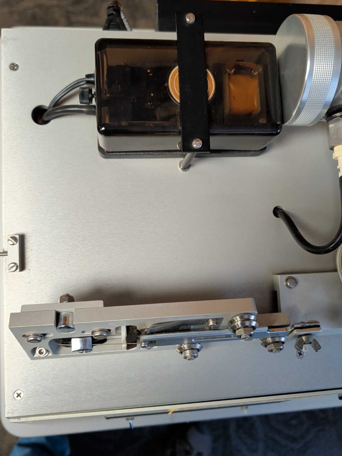 Sutter P-87 Micropipette Puller – FOR PARTS – Powers On / Garbled Display – READ