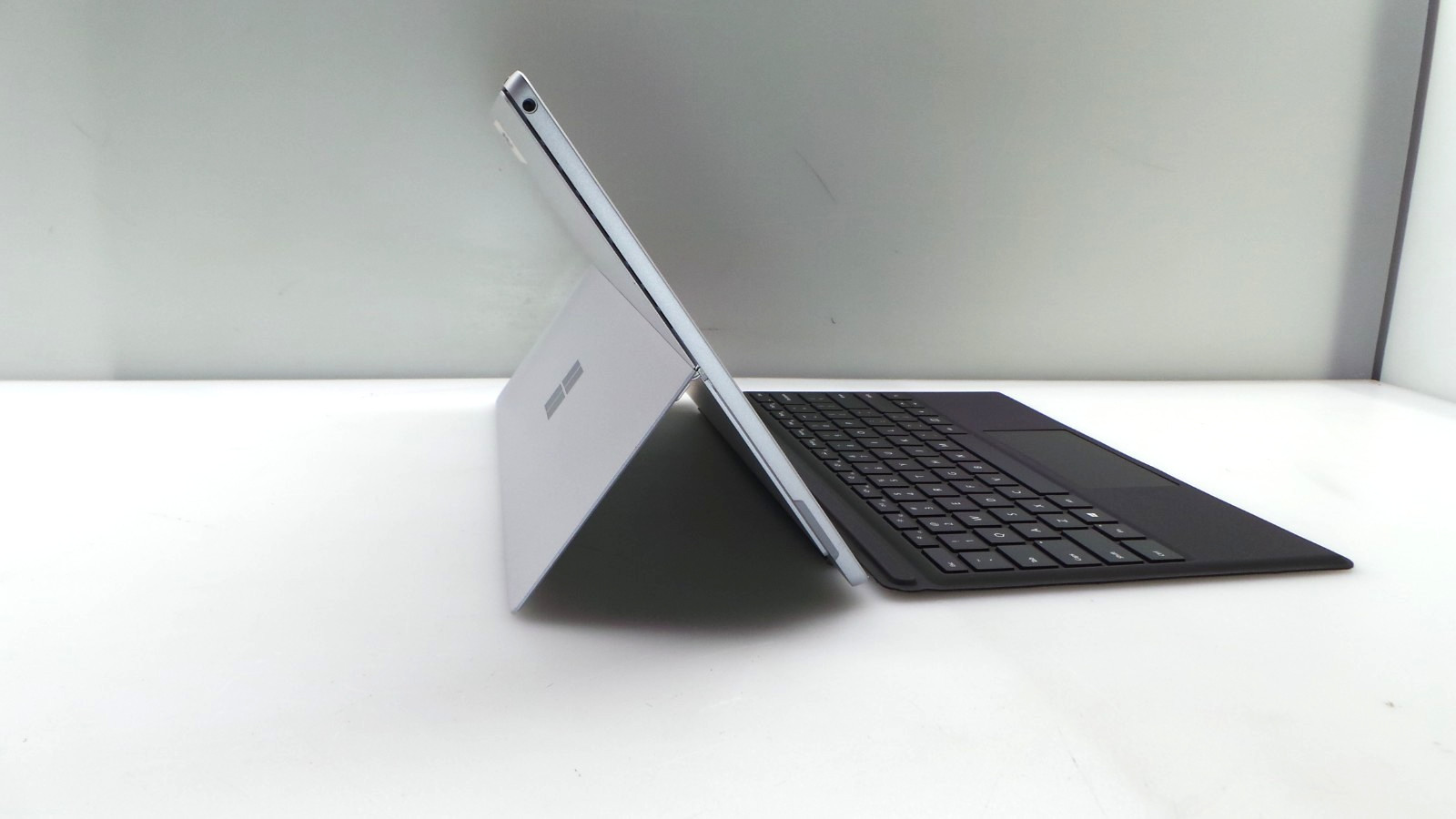 LOT OF 7 Microsoft Surface Pro 7 + 12.3″ i5-1135G7 2.40GHz 16GB RAM 256GB SSD