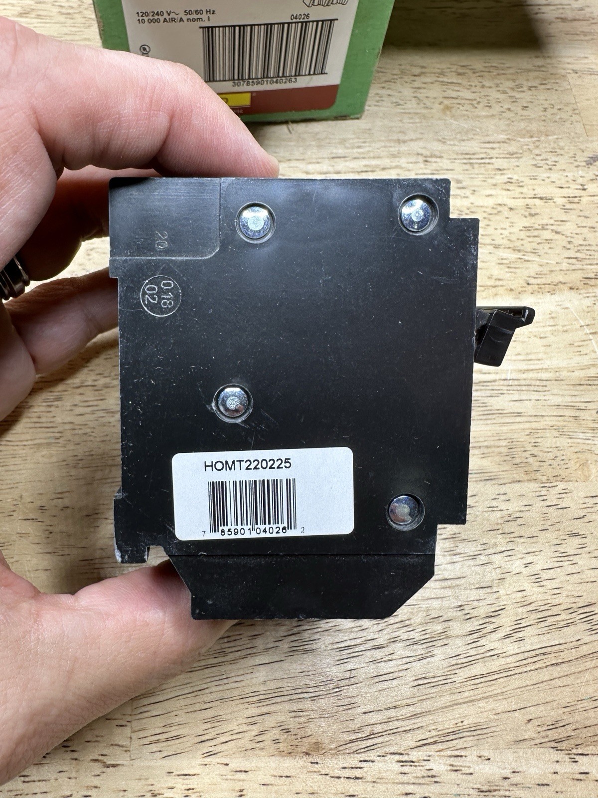 Square D HOMT220225CP Homeline Tandem Circuit Breaker 20/25A 2-Pole Lot of 5