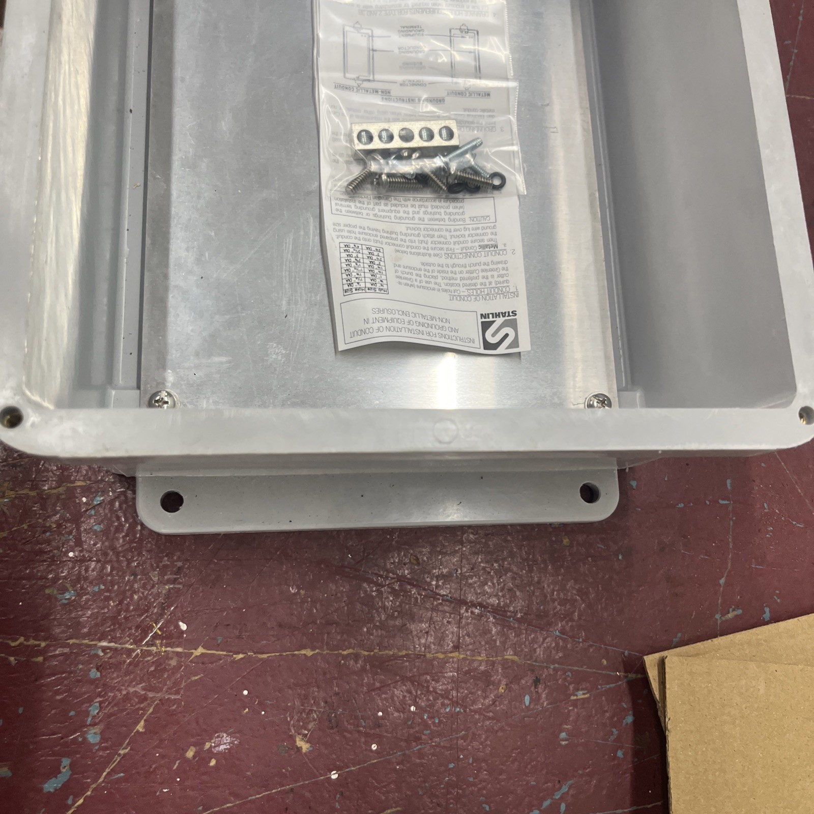 Stahlin Enclosure 10x8x4 With Sun power Monitoring System