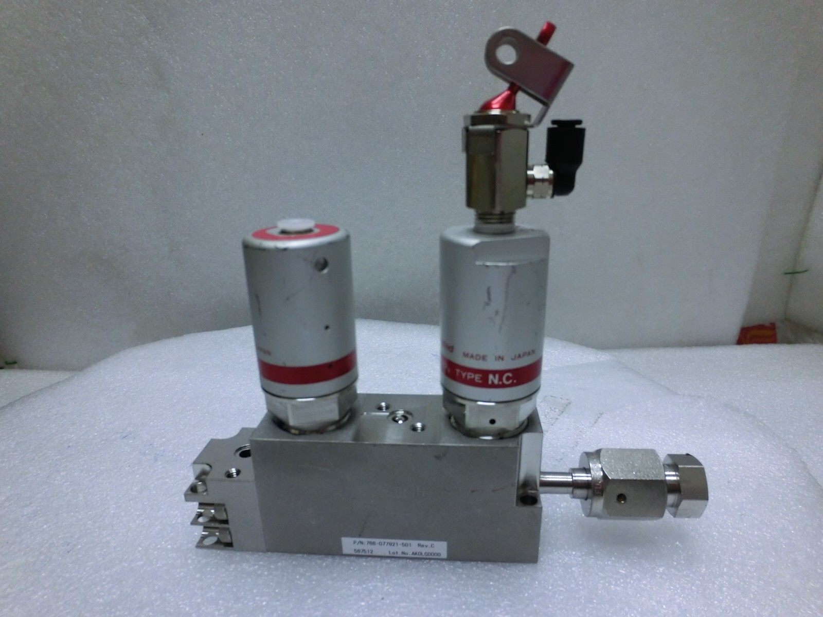 Lam Research 766-077821-501 Rev C Fujikin 567512 Valve Assy,0.5~0.6mPa,N.C_,9249