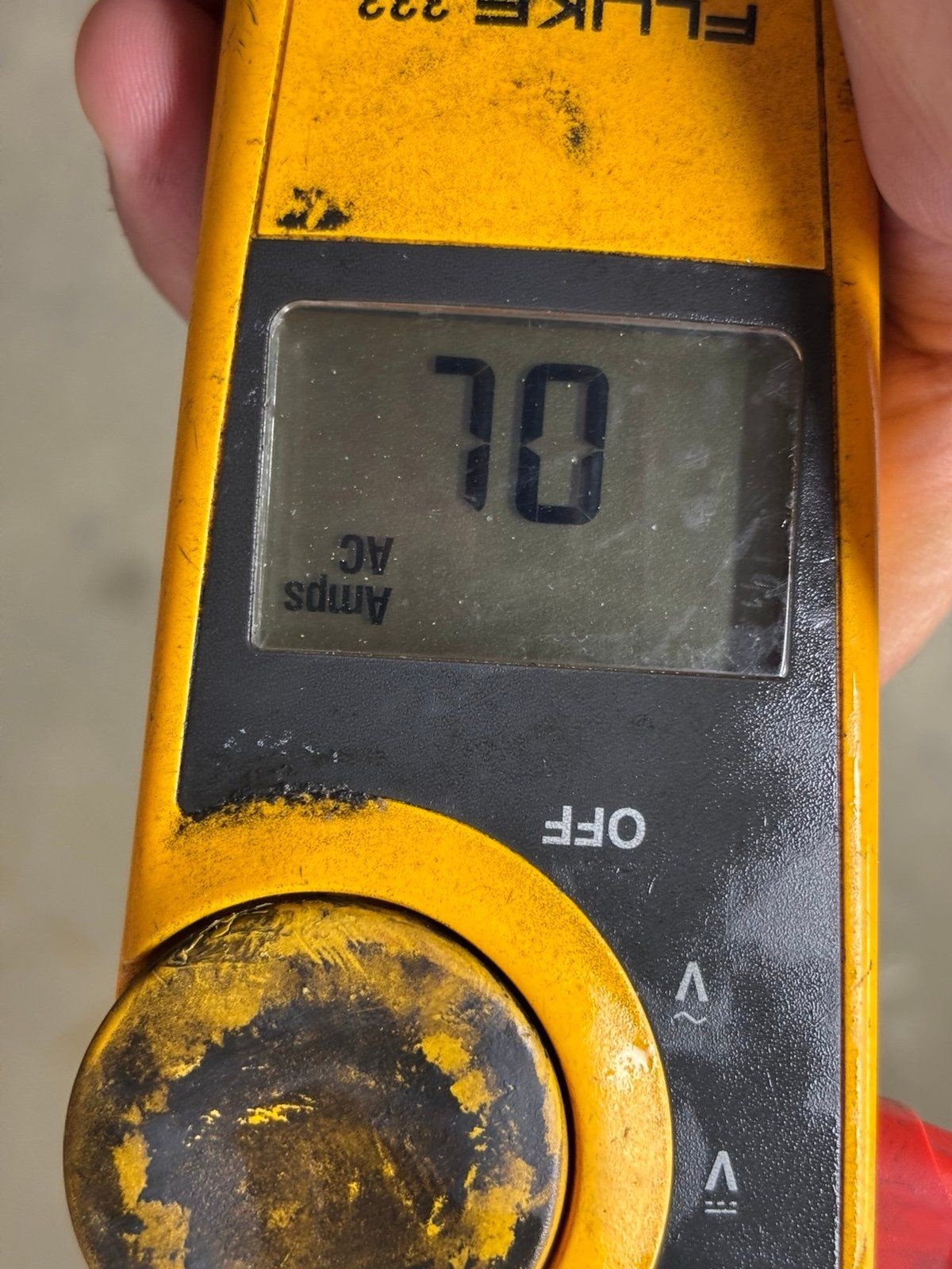 Fluke 323 True RMS Clamp Meter CAT III 4000 Count 600V 400A