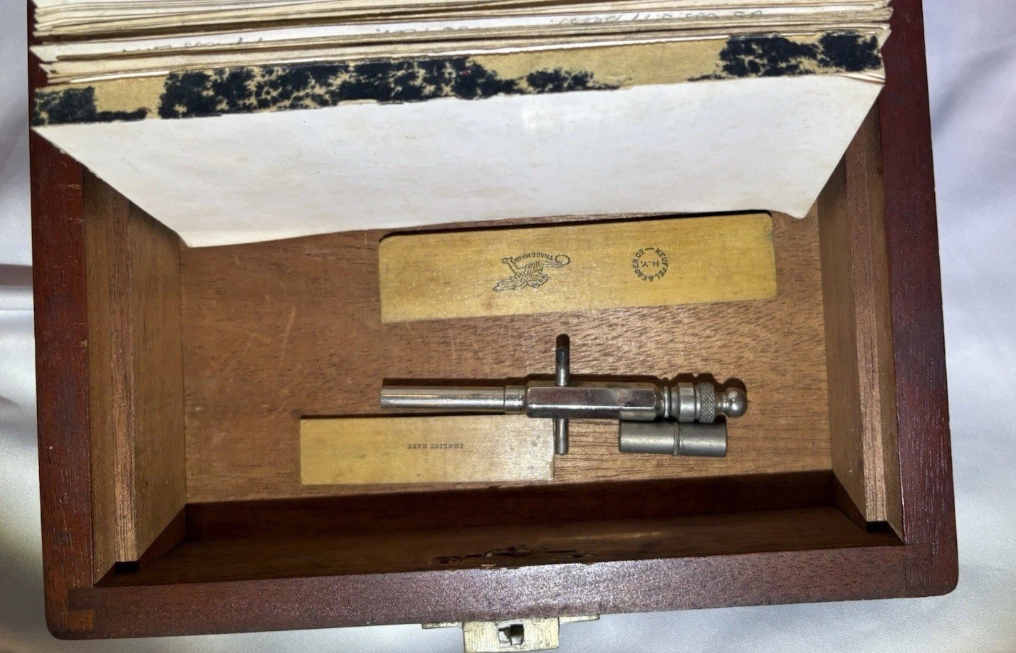 Crosby Steam-Engine Indicator 1890s 14471 Antique Set W/box and key very nice